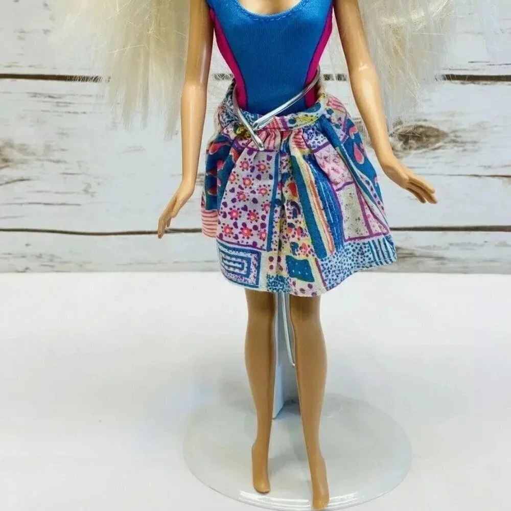 MATTEL BARBIE Blonde Hair Blue Eyes Bodysuit Skirt Outfit 12